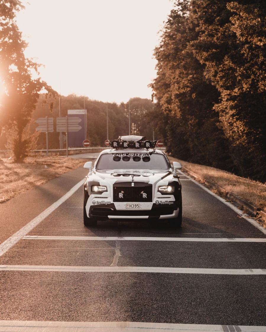  Rolls-Royce Wraith by Jon Olsson 2017 года  (фото 5 из 18)
